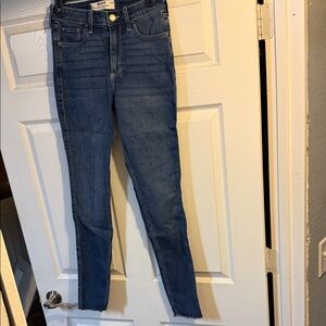 Hollister women's jeans